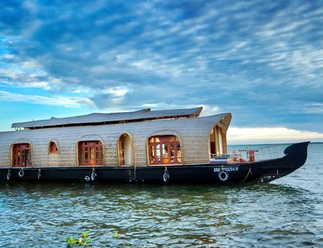 houseboat packages